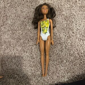 Barbie 2016 Mattel Beach Nikki Dol